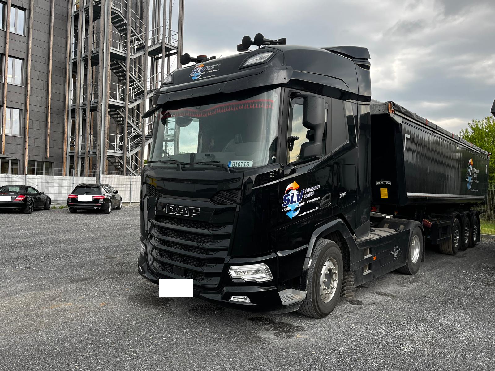 SLV Transport-Sattelschlepper - Modernes Flottenfahrzeug