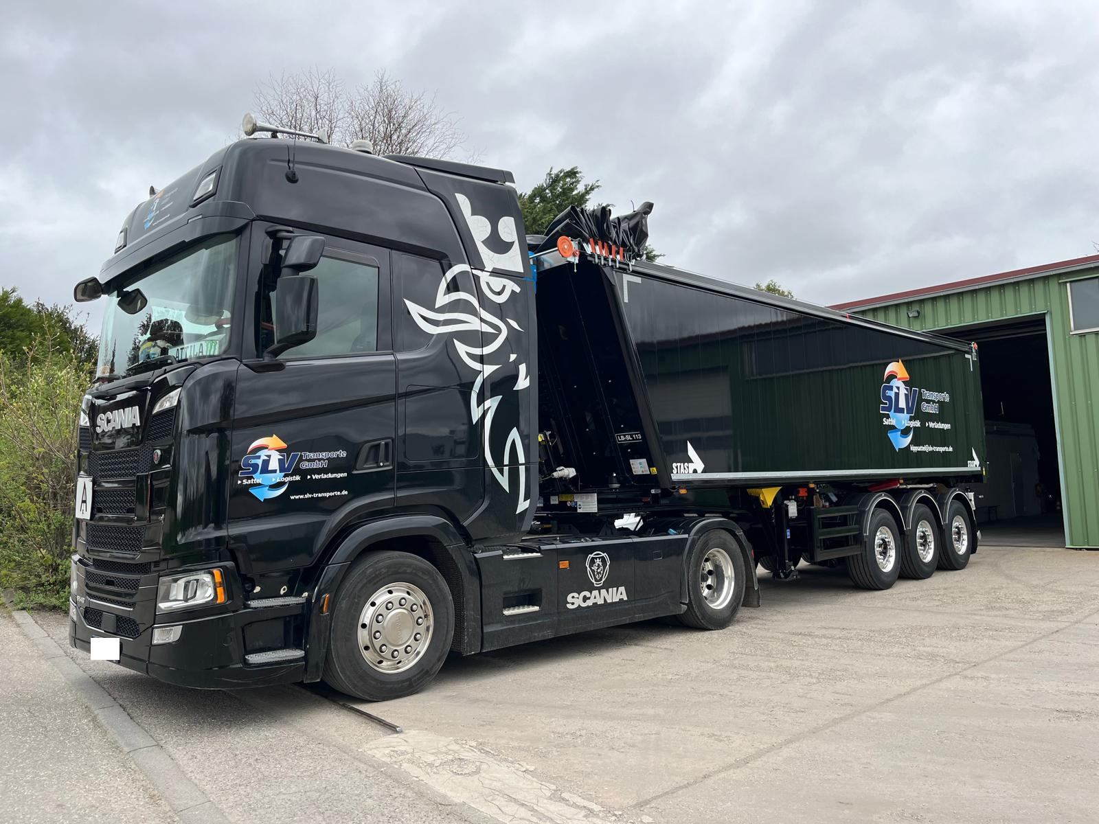 SLV Transportfahrzeug - Zuverlaessiger LKW fuer Speditionsauftraege