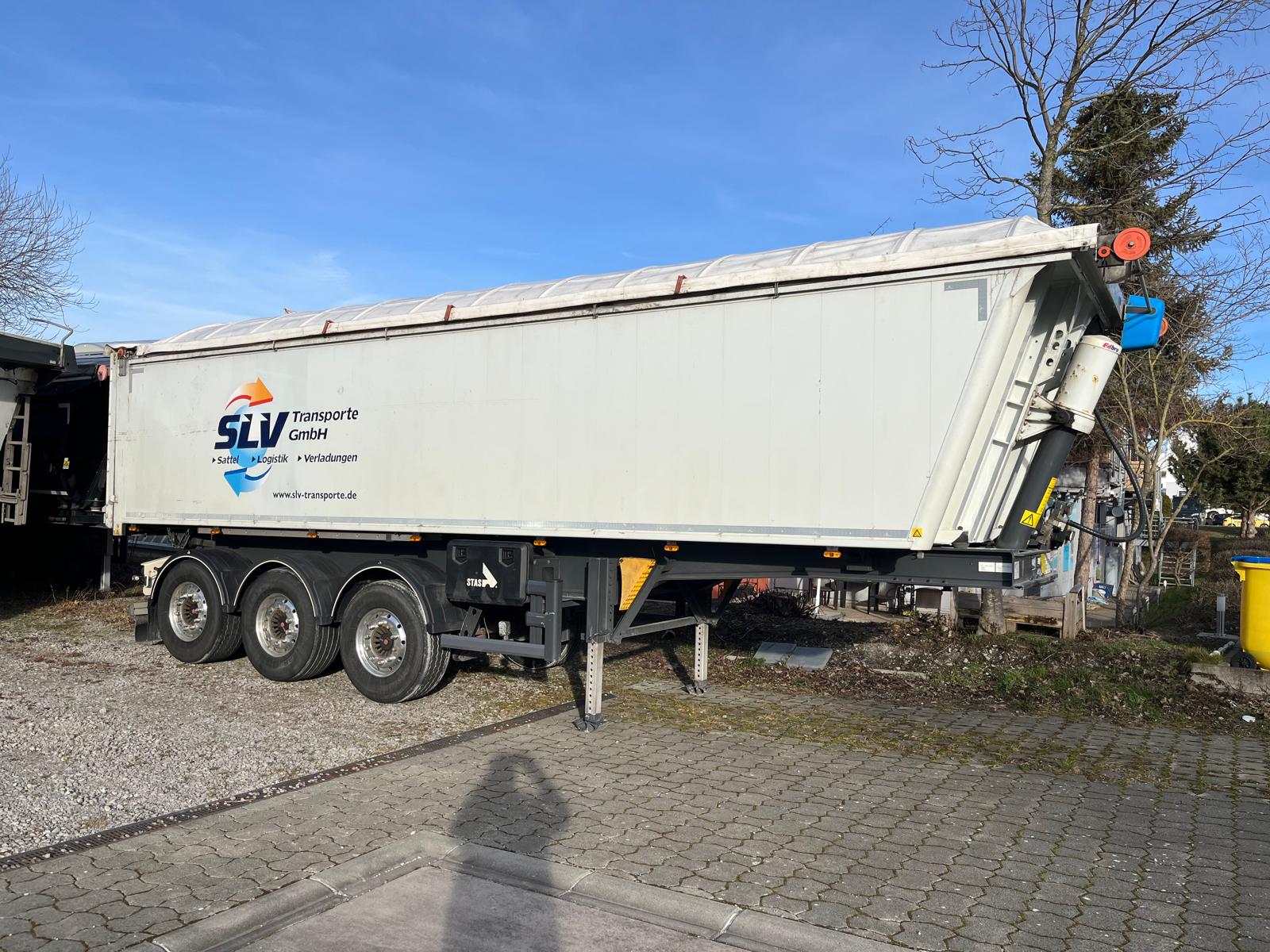 SLV Lastkraftwagen - Fahrzeug fuer nationale Transporte